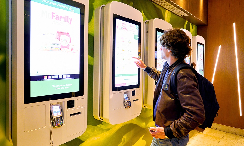 Read more about the article How Kiosks Can Help with Your Restaurants Labor Issues