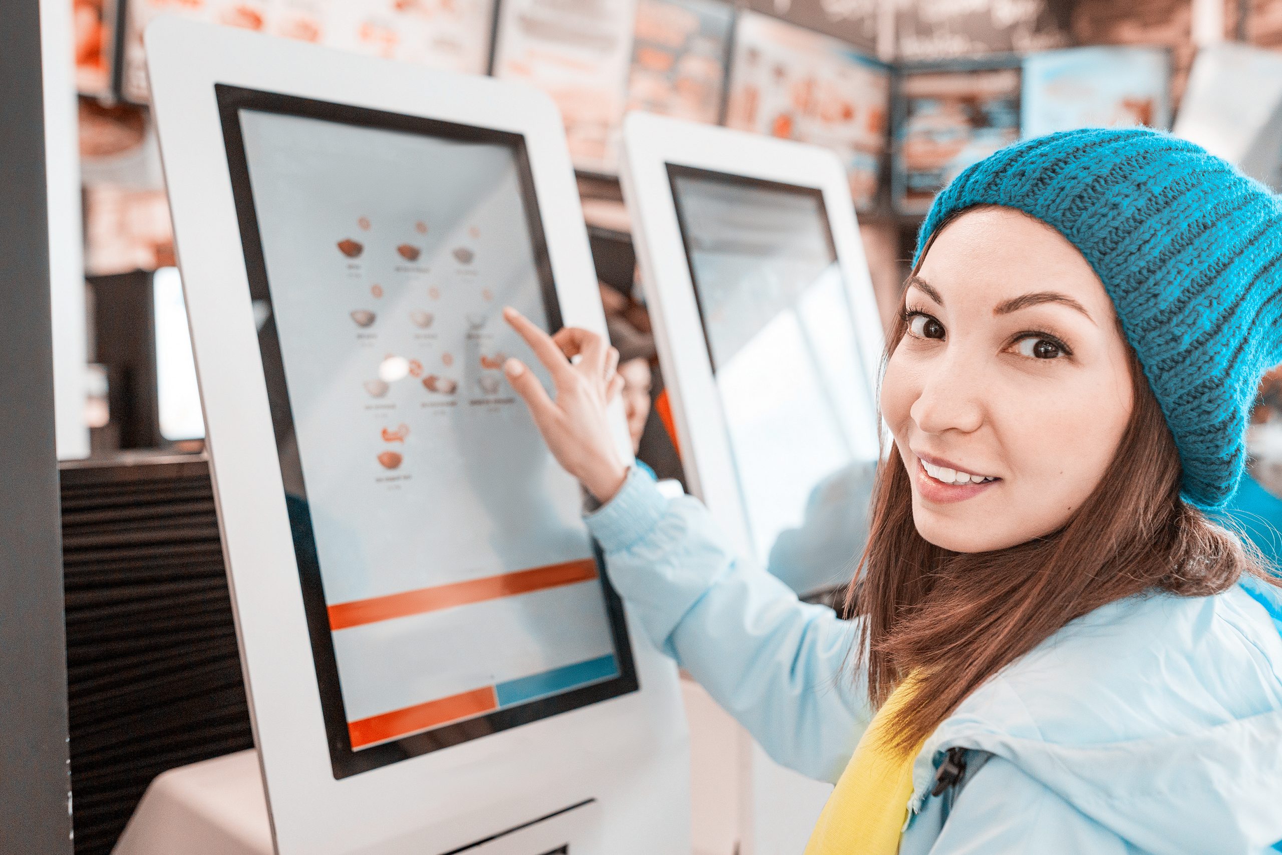Read more about the article The Benefits of Self-Service Kiosks: How Self-Service Kiosks Can Improve Your Restaurant Customer Experience