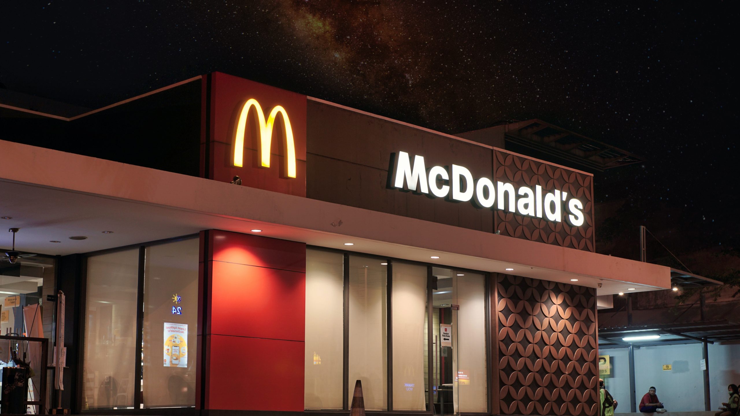 Read more about the article How McDonald’s Self-Service Kiosks Changed the Customer Experience Game